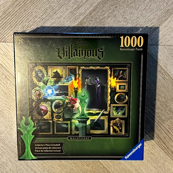 Disney Villainous Maleficent 1000 Peice Ravensburg Puzzle with Collectors Piece - Picture 1 of 4